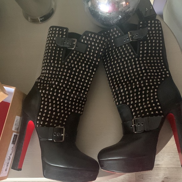 Black Christian Louboutin boots with studs size 39 - Picture 6 of 8